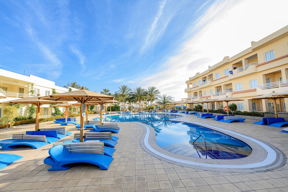 Golden Beach Resort - All inclusive — Swimming pool in Hurghada, Red Sea