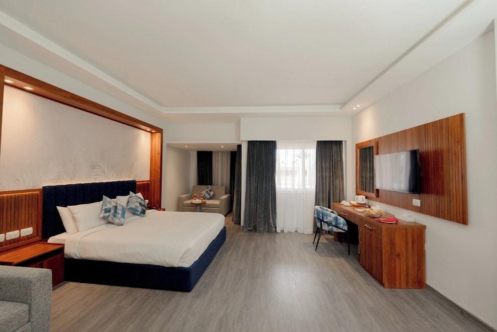 Golden Beach Resort - All inclusive — Hotel rooms in Hurghada, Red Sea