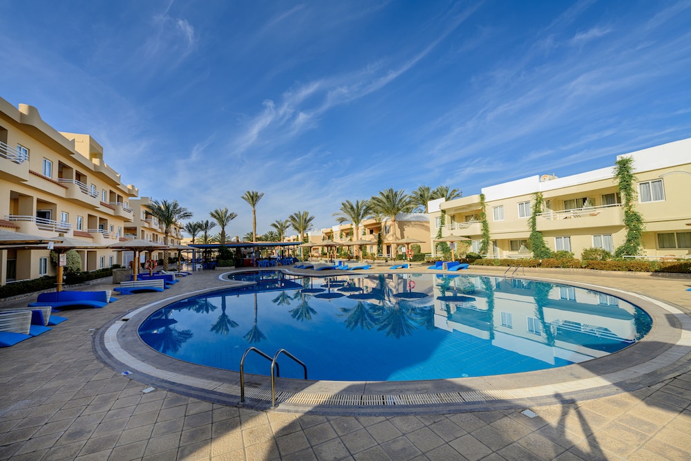 Golden Beach Resort - All inclusive — Swimming pool in Hurghada, Red Sea