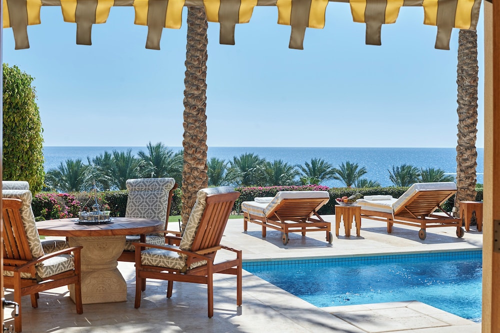 Four Seasons Resort Sharm EL Sheikh — Swimming pool in Sharm El Sheikh, South Sinai
