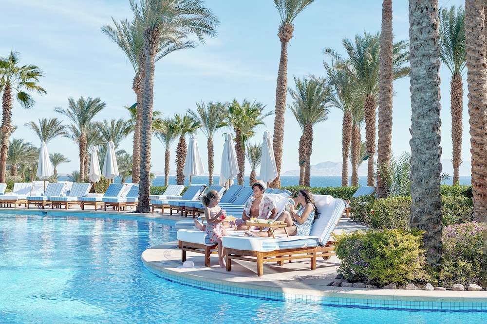 Four Seasons Resort Sharm EL Sheikh — Swimming pool in Sharm El Sheikh, South Sinai