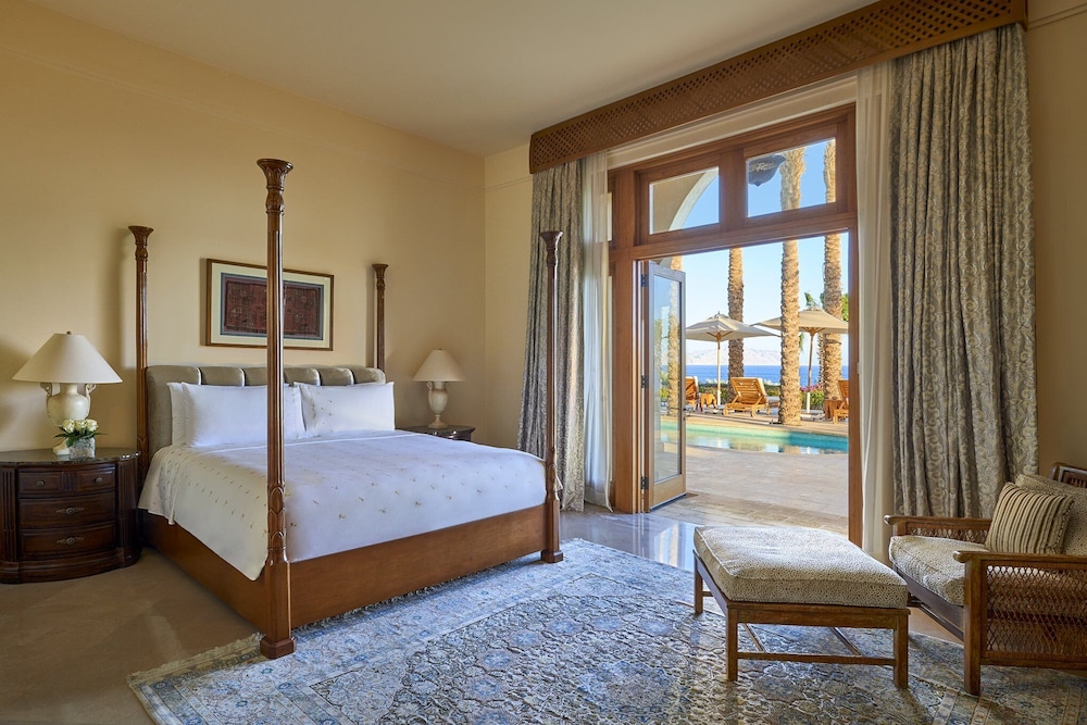 Four Seasons Resort Sharm EL Sheikh — Hotel rooms in Sharm El Sheikh, South Sinai