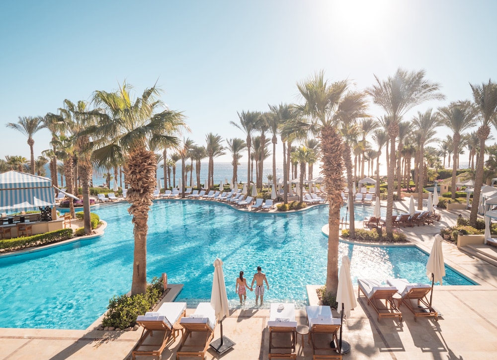 Four Seasons Resort Sharm EL Sheikh — Swimming pool in Sharm El Sheikh, South Sinai
