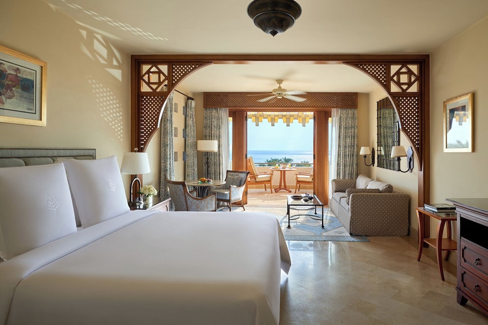 Four Seasons Resort Sharm EL Sheikh — Hotel rooms in Sharm El Sheikh, South Sinai