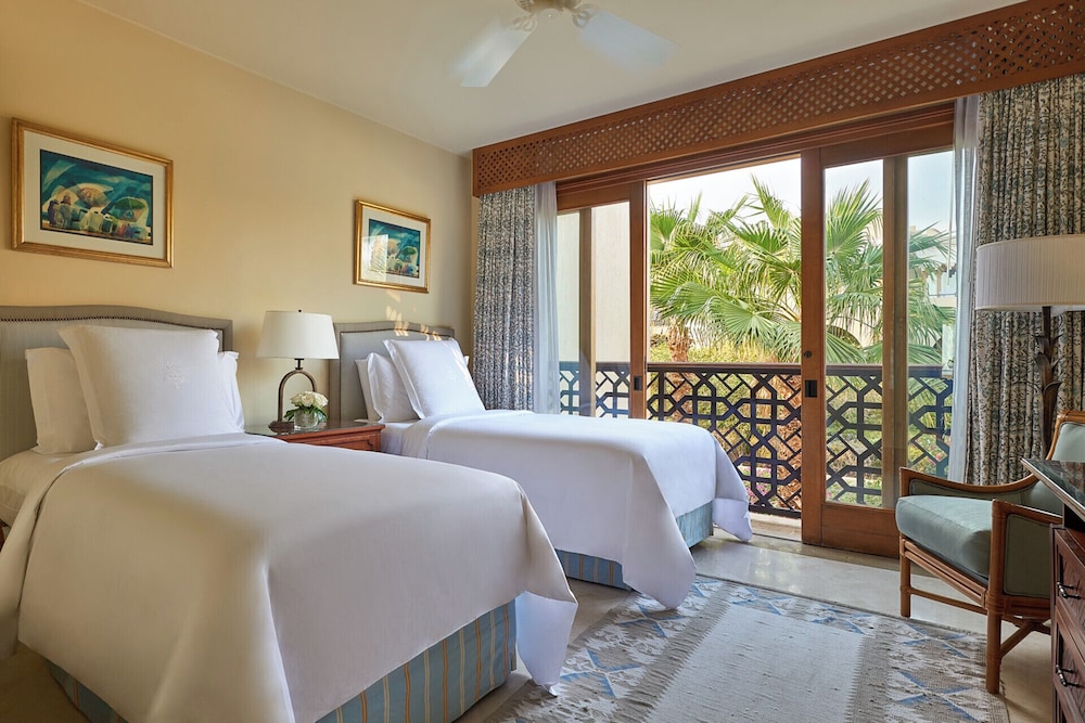 Four Seasons Resort Sharm EL Sheikh — Hotel rooms in Sharm El Sheikh, South Sinai