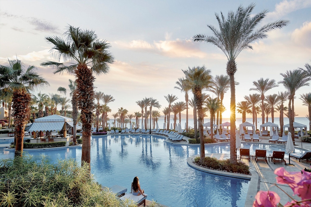 Four Seasons Resort Sharm EL Sheikh — Swimming pool in Sharm El Sheikh, South Sinai
