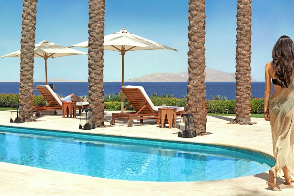 Four Seasons Resort Sharm EL Sheikh — Swimming pool in Sharm El Sheikh, South Sinai