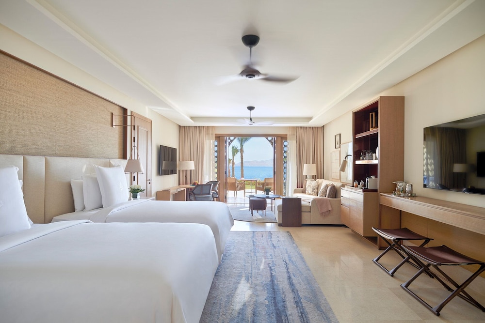 Four Seasons Resort Sharm EL Sheikh — Hotel rooms in Sharm El Sheikh, South Sinai