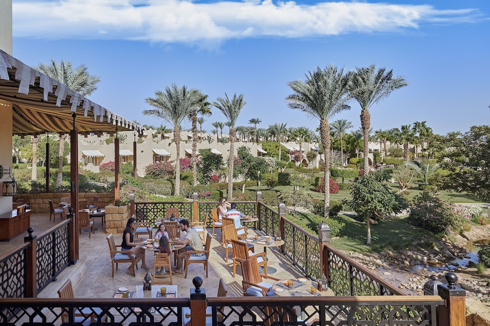 Four Seasons Resort Sharm EL Sheikh — Restaurant & bars in Sharm El Sheikh, South Sinai
