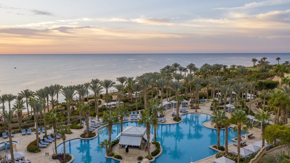 Four Seasons Resort Sharm EL Sheikh — Swimming pool in Sharm El Sheikh, South Sinai