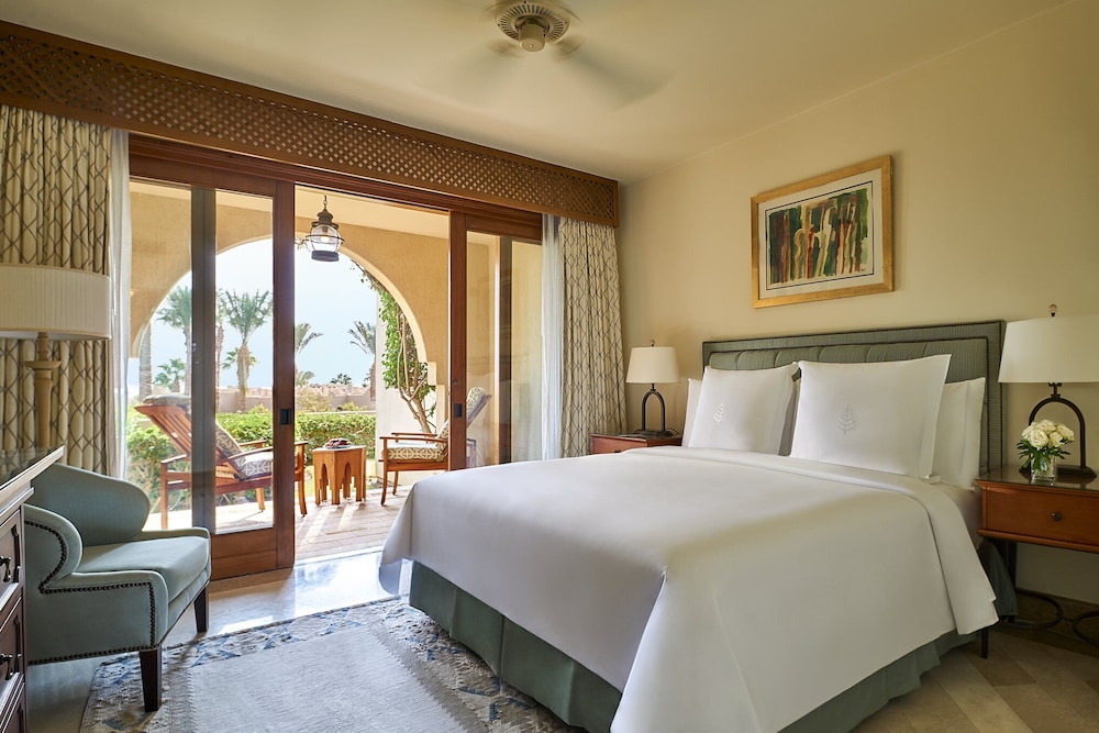 Four Seasons Resort Sharm EL Sheikh — Hotel rooms in Sharm El Sheikh, South Sinai