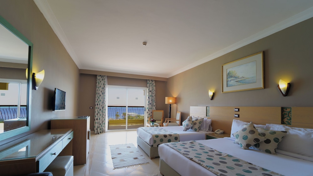 Regina Resort & Aqua Park Hurghada — Rooms in Hurghada, Red Sea