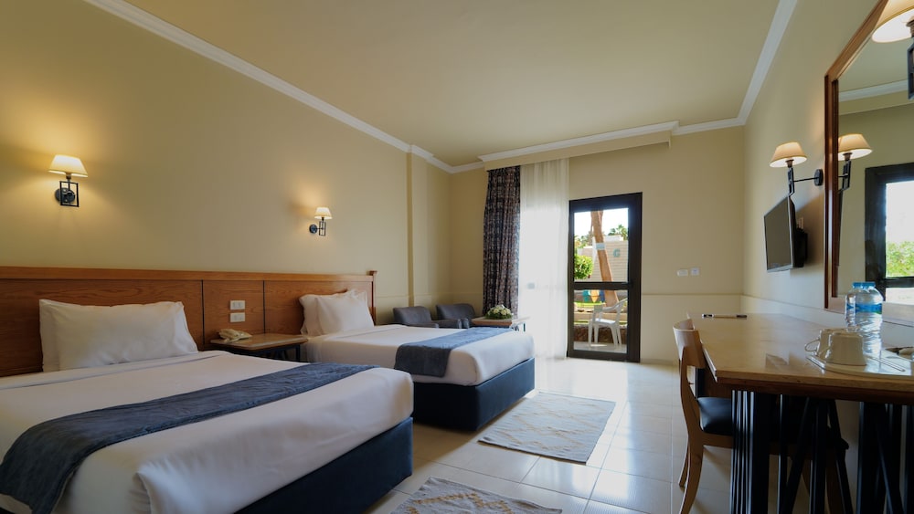 Regina Resort & Aqua Park Hurghada — Rooms in Hurghada, Red Sea