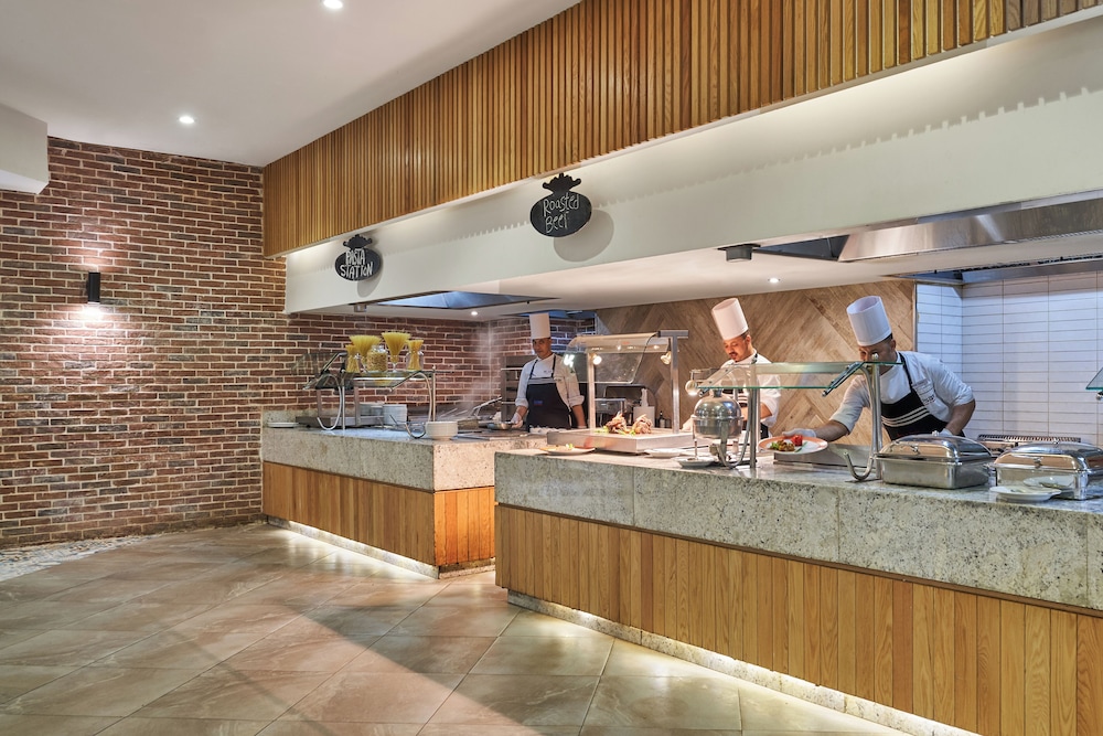 Three Corners Rihana Resort — Restaurant & bars in El Gouna, Red Sea