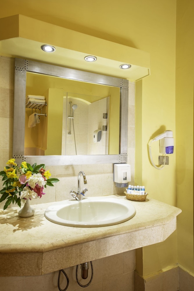 Three Corners Rihana Resort — Hotel rooms in El Gouna, Red Sea