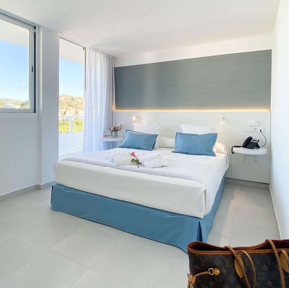 Reverence Life Hotel - Adults Only — Hotel rooms in Santa Ponca, Balearic Islands