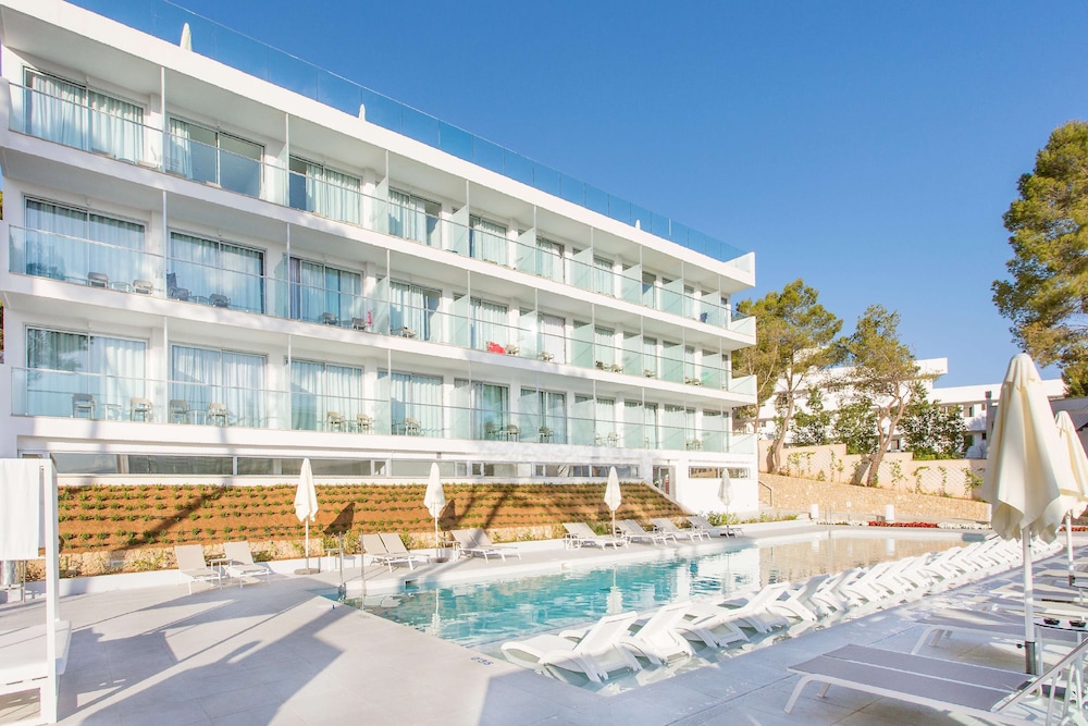 Reverence Life Hotel - Adults Only — Hotel building in Santa Ponca, Balearic Islands