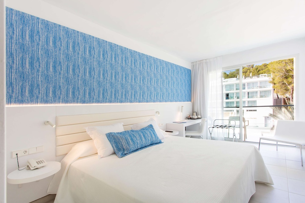 Reverence Life Hotel - Adults Only — Hotel rooms in Santa Ponca, Balearic Islands