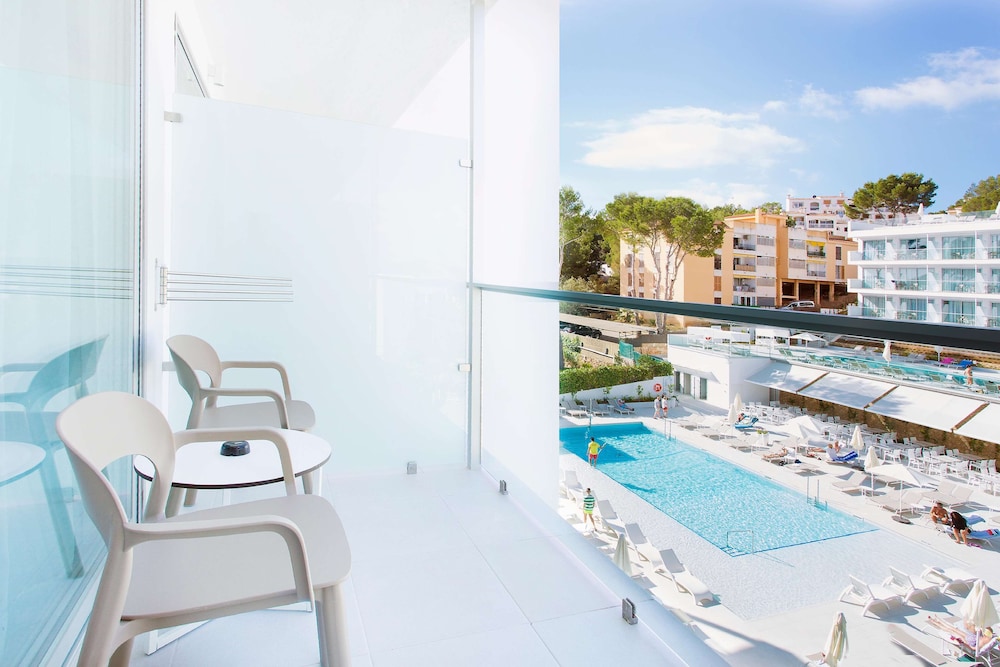 Reverence Life Hotel - Adults Only — Hotel rooms in Santa Ponca, Balearic Islands