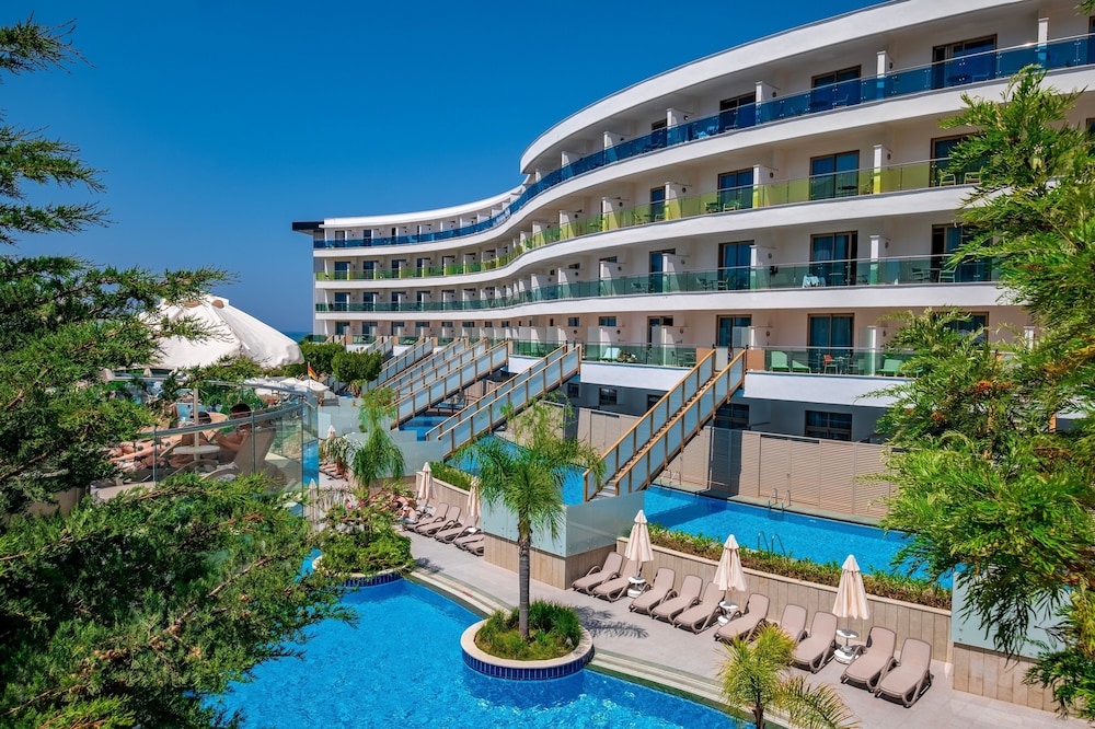 Long Beach Alanya - Ultra All Inclusive — Outdoor in Alanya
