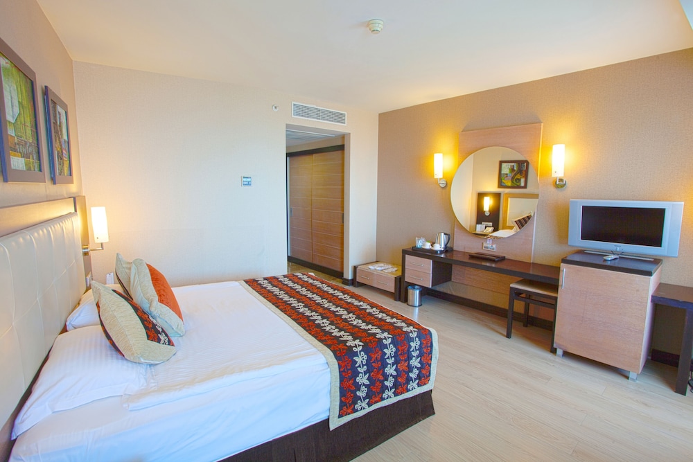 Long Beach Alanya - Ultra All Inclusive — Rooms in Alanya