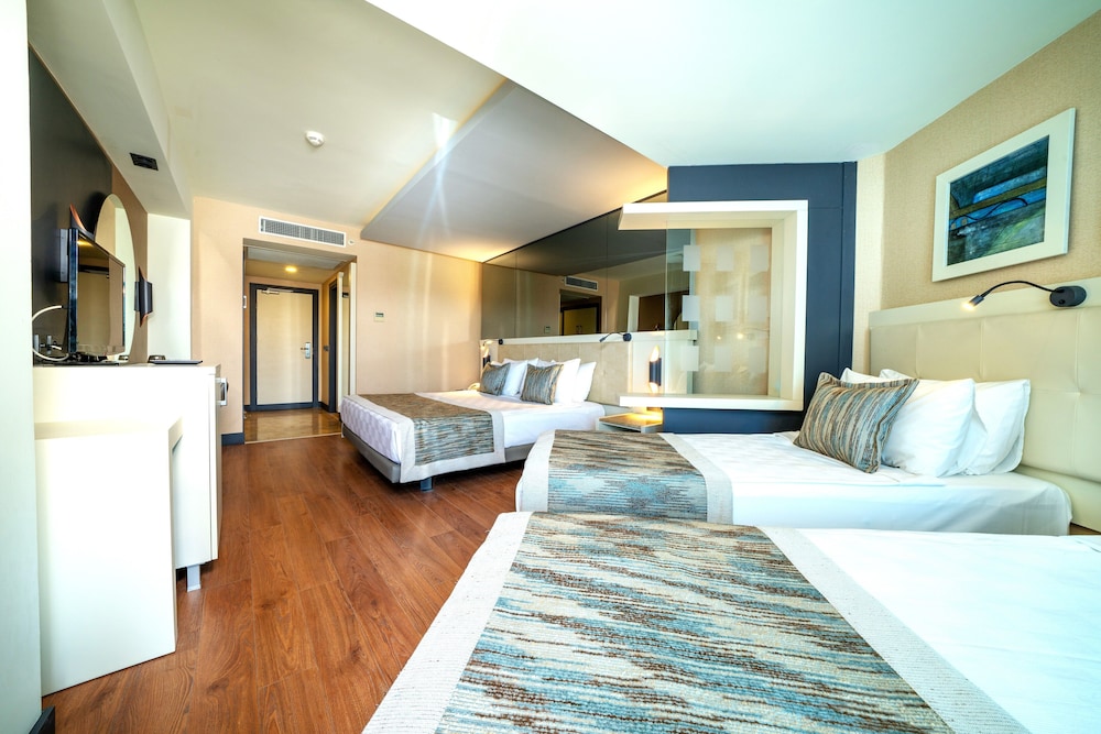 Long Beach Alanya - Ultra All Inclusive — Rooms in Alanya