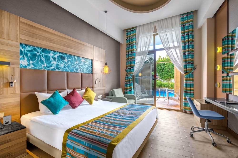 Long Beach Alanya - Ultra All Inclusive — Rooms in Alanya