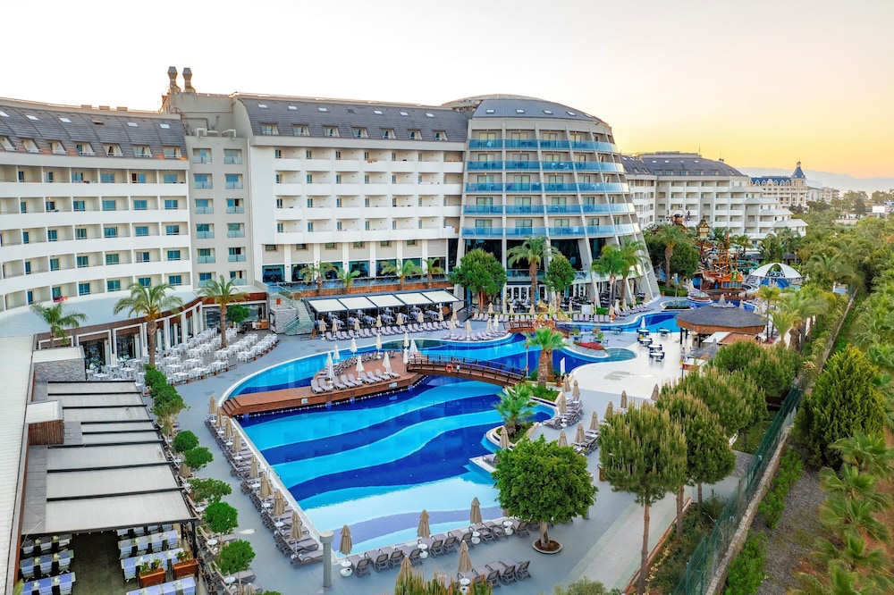 Long Beach Alanya - Ultra All Inclusive — Pool in Alanya