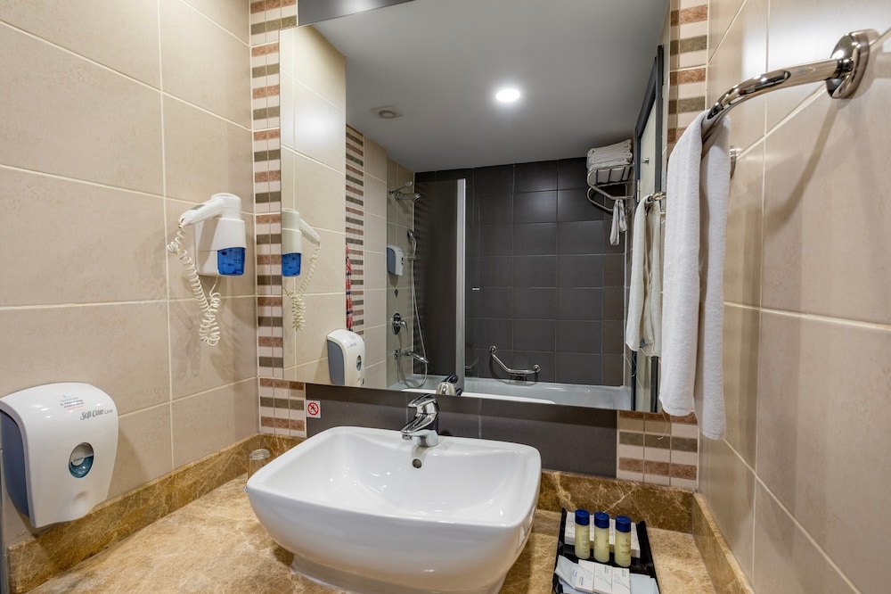 Long Beach Alanya - Ultra All Inclusive — Rooms in Alanya