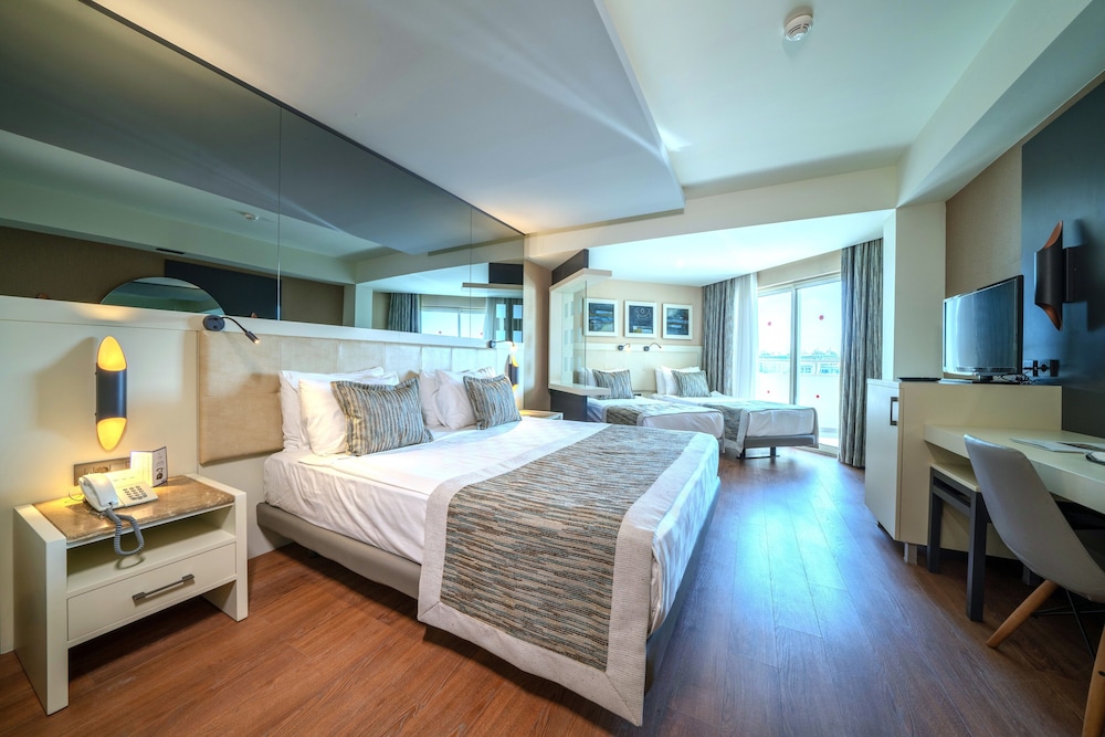 Long Beach Alanya - Ultra All Inclusive — Rooms in Alanya