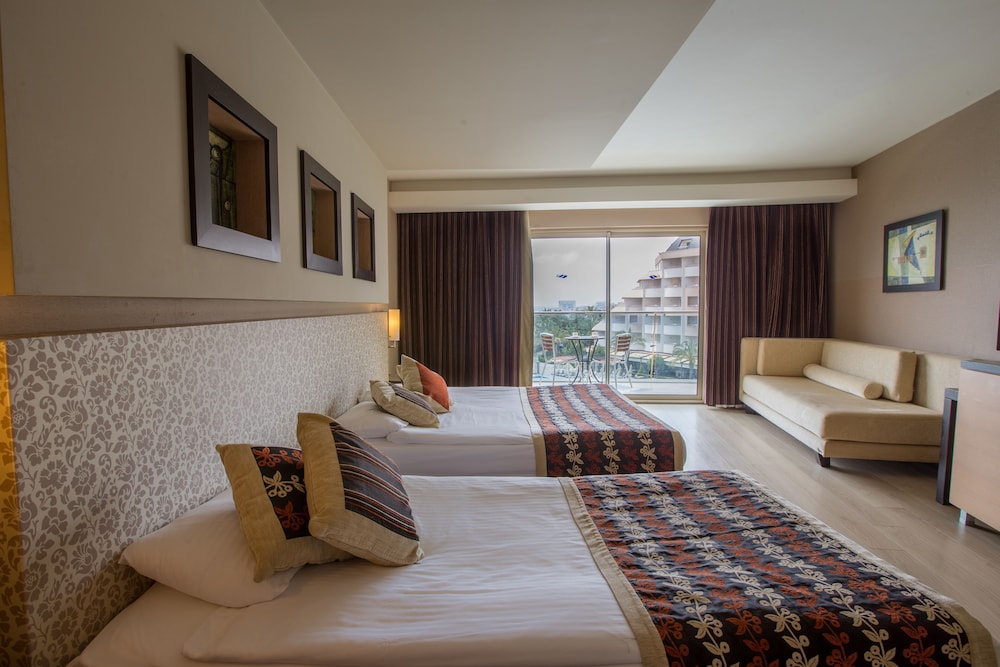 Long Beach Alanya - Ultra All Inclusive — Rooms in Alanya