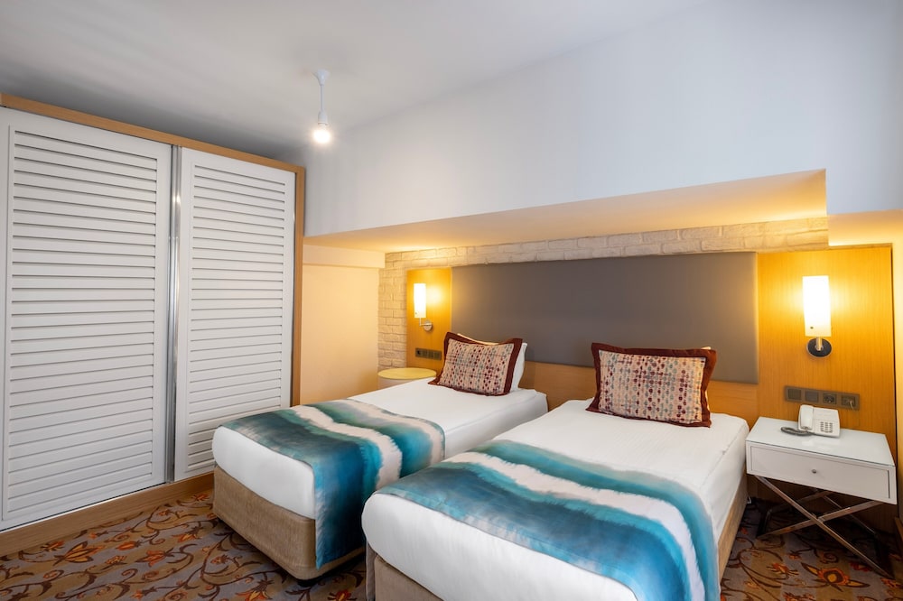Long Beach Alanya - Ultra All Inclusive — Rooms in Alanya
