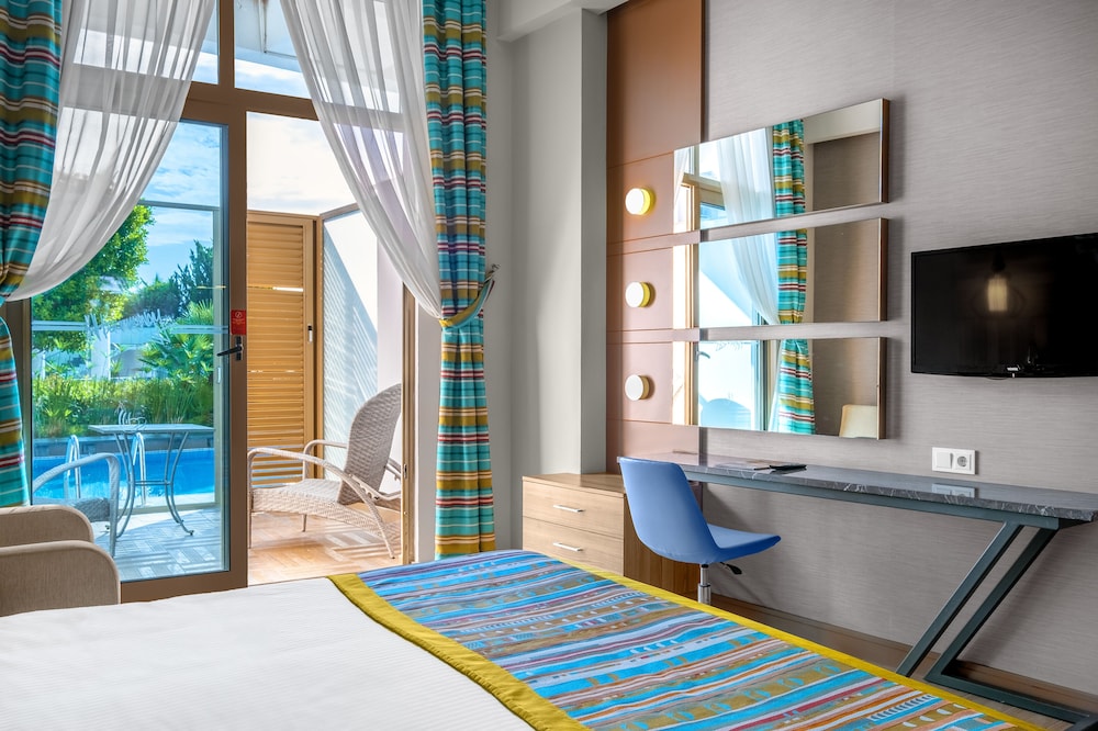 Long Beach Alanya - Ultra All Inclusive — Rooms in Alanya