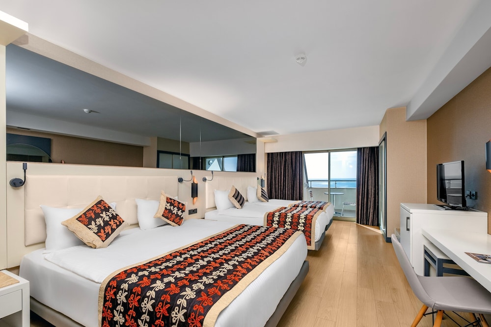 Long Beach Alanya - Ultra All Inclusive — Rooms in Alanya