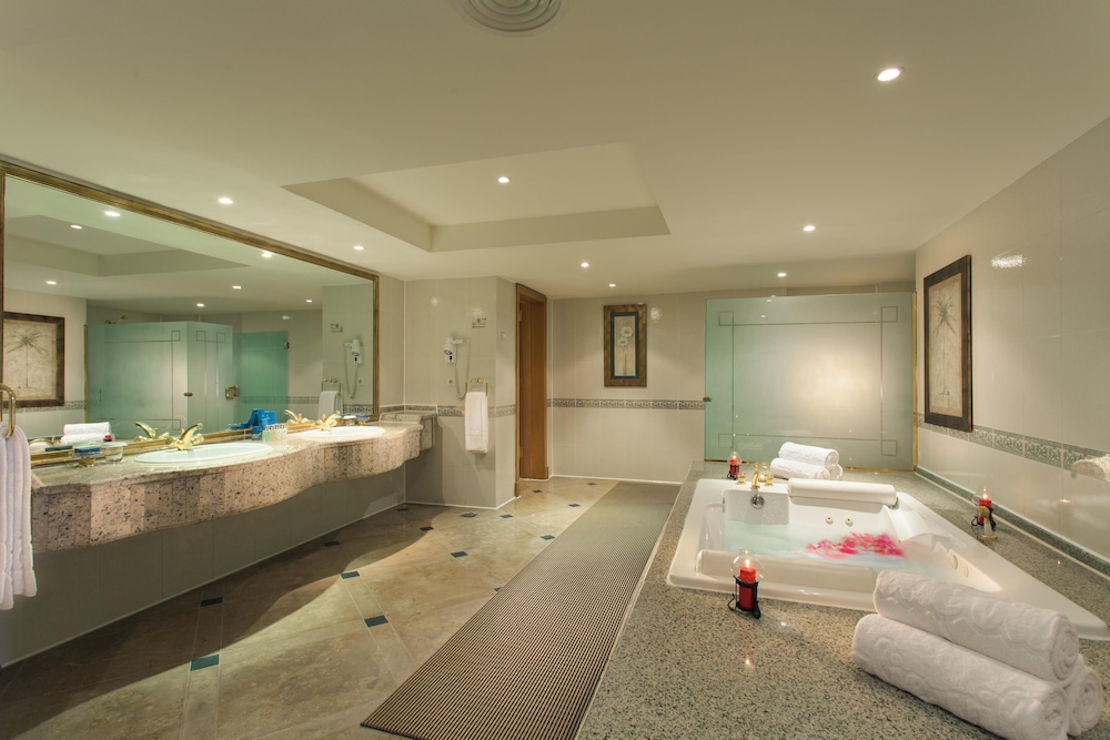 Pickalbatros Golf Beach Resort - All Inclusive — Hotel rooms in Sharm El Sheikh, Red Sea