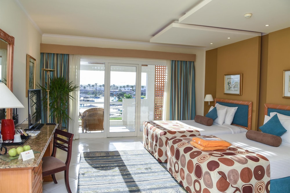 Pickalbatros Golf Beach Resort - All Inclusive — Hotel rooms in Sharm El Sheikh, Red Sea