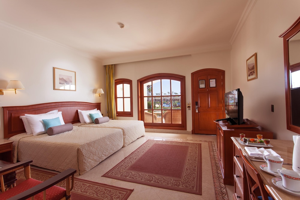 Pickalbatros Golf Beach Resort - All Inclusive — Hotel rooms in Sharm El Sheikh, Red Sea