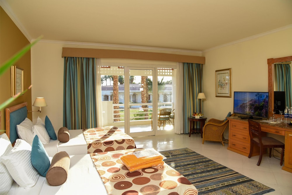Pickalbatros Golf Beach Resort - All Inclusive — Hotel rooms in Sharm El Sheikh, Red Sea