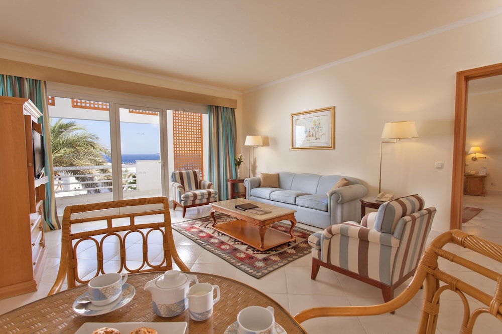 Pickalbatros Golf Beach Resort - All Inclusive — Hotel rooms in Sharm El Sheikh, Red Sea