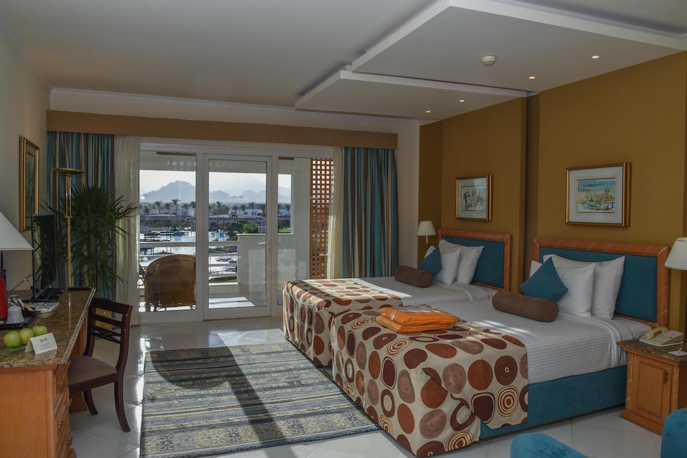 Pickalbatros Golf Beach Resort - All Inclusive — Hotel rooms in Sharm El Sheikh, Red Sea