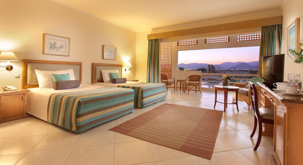 Pickalbatros Golf Beach Resort - All Inclusive — Hotel rooms in Sharm El Sheikh, Red Sea