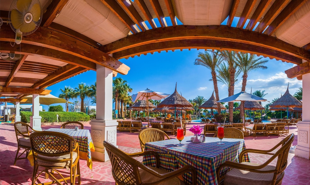 Pickalbatros Golf Beach Resort - All Inclusive — Restaurant & bars in Sharm El Sheikh, Red Sea