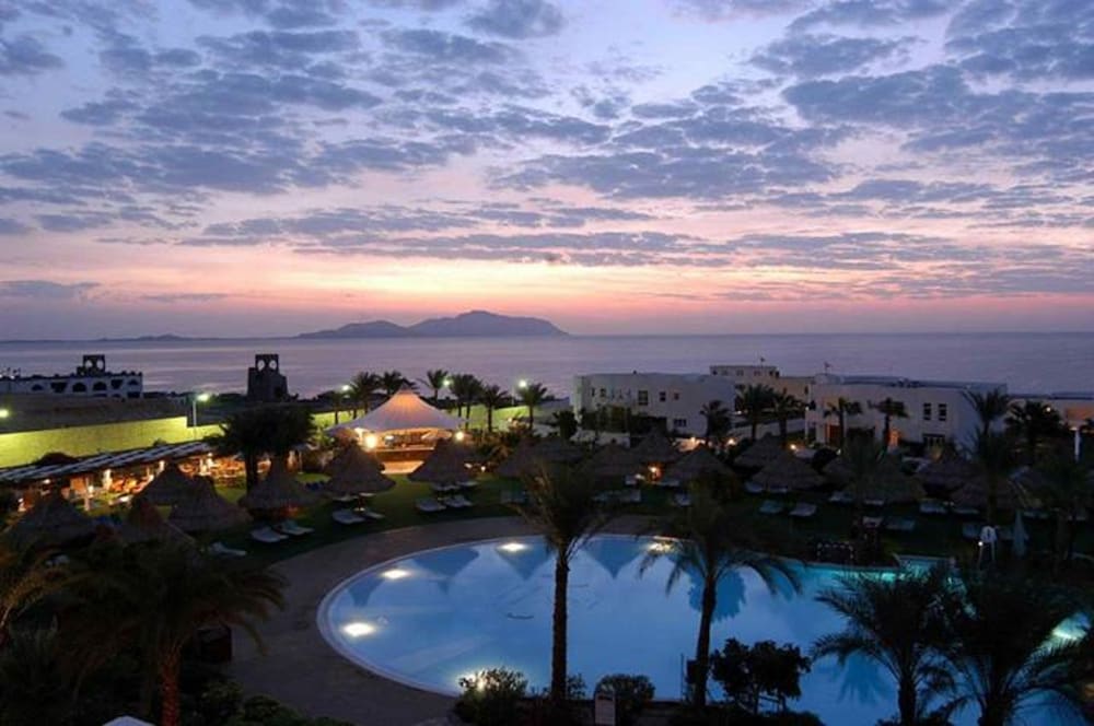 Pickalbatros Golf Beach Resort - All Inclusive — Swimming pool in Sharm El Sheikh, Red Sea