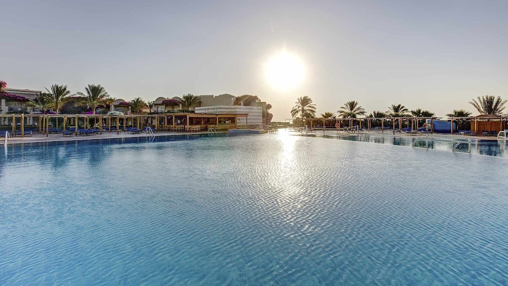 TUI MAGIC LIFE KALAWY - All inclusive — Swimming pool in El Quseir, Red Sea