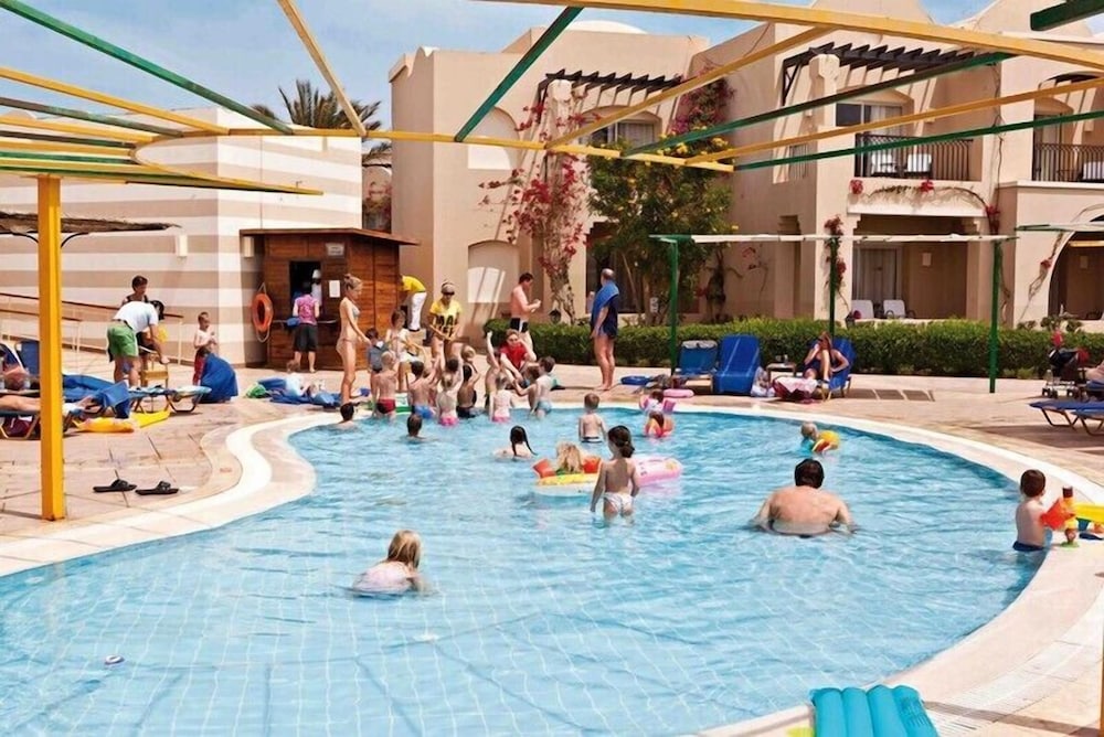TUI MAGIC LIFE KALAWY - All inclusive — Swimming pool in El Quseir, Red Sea