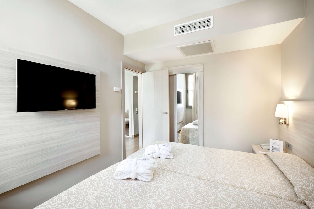 Hotel Best Tenerife — Hotel rooms in Playa de las Americas, Canary Islands
