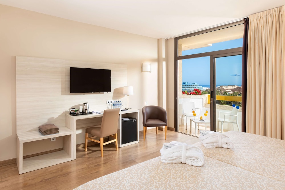 Hotel Best Tenerife — Hotel rooms in Playa de las Americas, Canary Islands