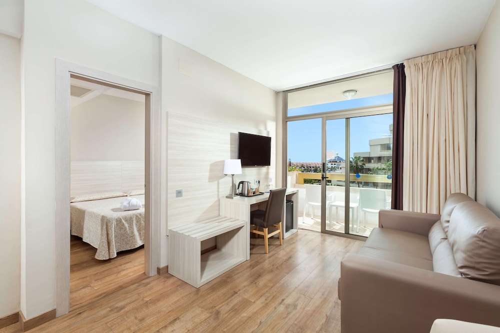Hotel Best Tenerife — Hotel rooms in Playa de las Americas, Canary Islands