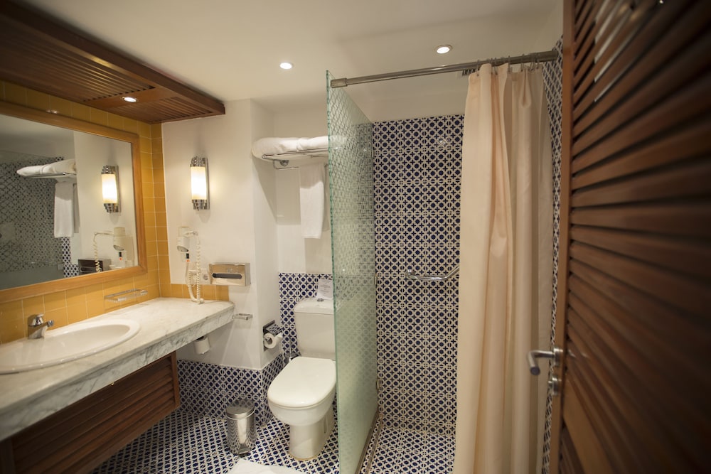 Lido Sharm Hotel Naama Bay — Hotel rooms in Sharm El Sheikh, Red Sea