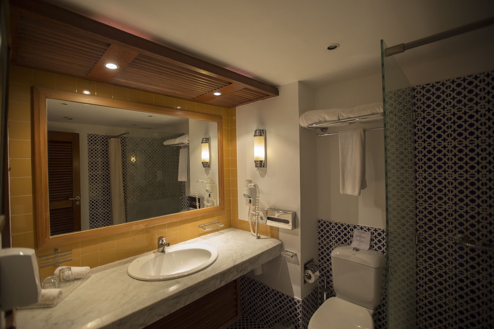 Lido Sharm Hotel Naama Bay — Hotel rooms in Sharm El Sheikh, Red Sea